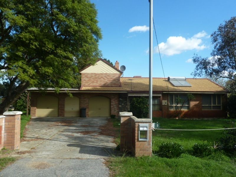 9 Staniland Street, Orange Grove WA 6109