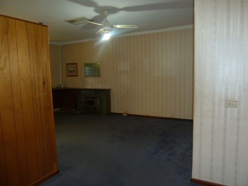 9 Staniland Street, Orange Grove WA 6109