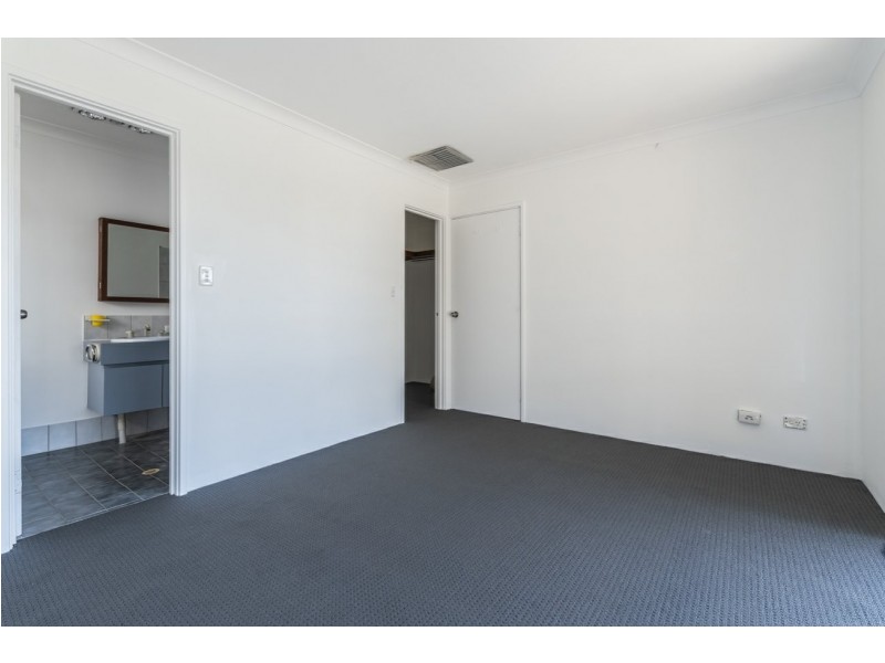 6 Challenger Drive, Thornlie WA 6108