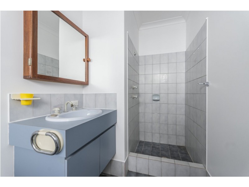 6 Challenger Drive, Thornlie WA 6108