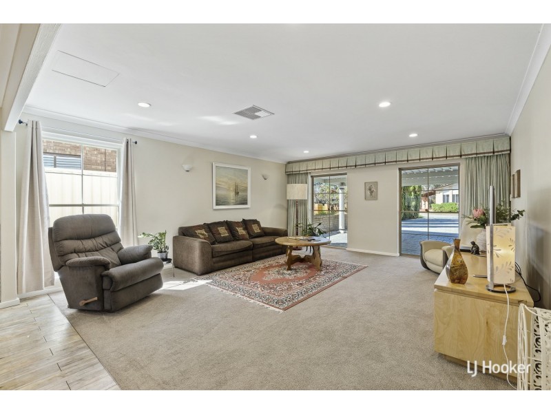 84 Regency Drive, Thornlie WA 6108