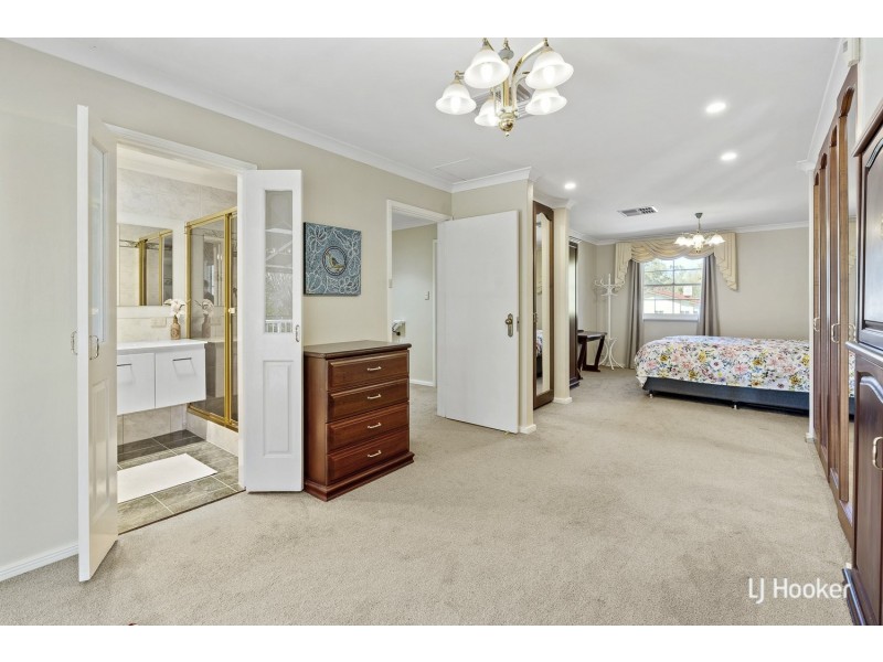 84 Regency Drive, Thornlie WA 6108