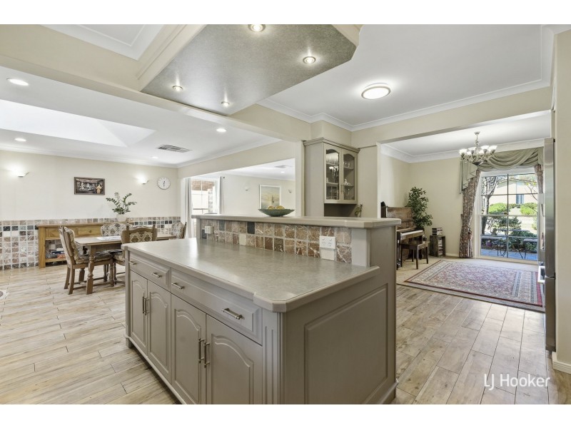 84 Regency Drive, Thornlie WA 6108