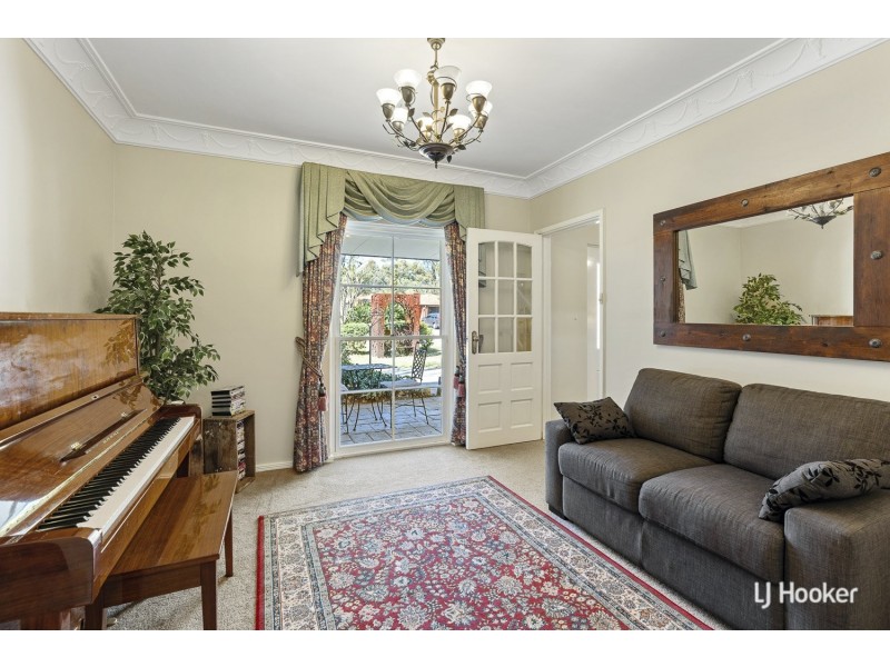 84 Regency Drive, Thornlie WA 6108