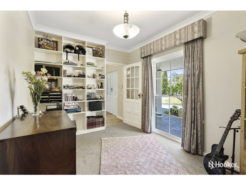 84 Regency Drive, Thornlie WA 6108