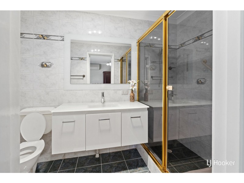 84 Regency Drive, Thornlie WA 6108