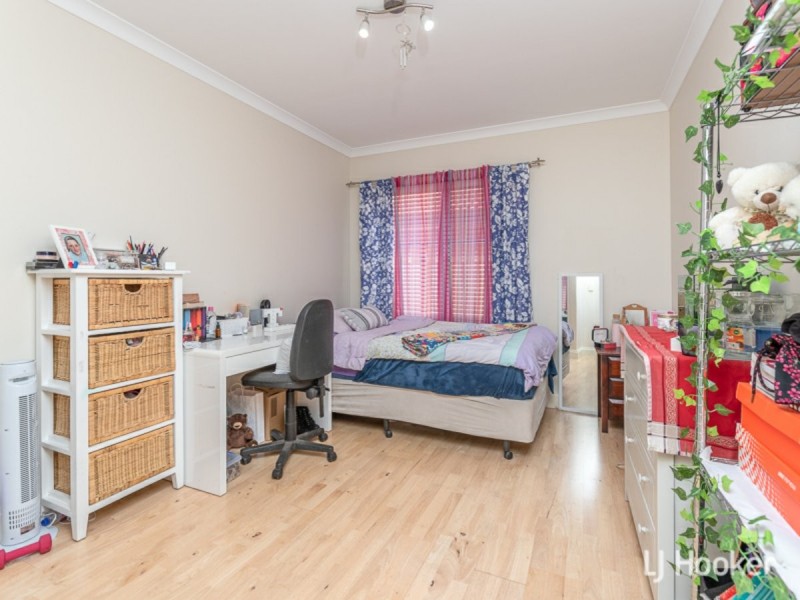 5 Jeremiah Way, Canning Vale WA 6155