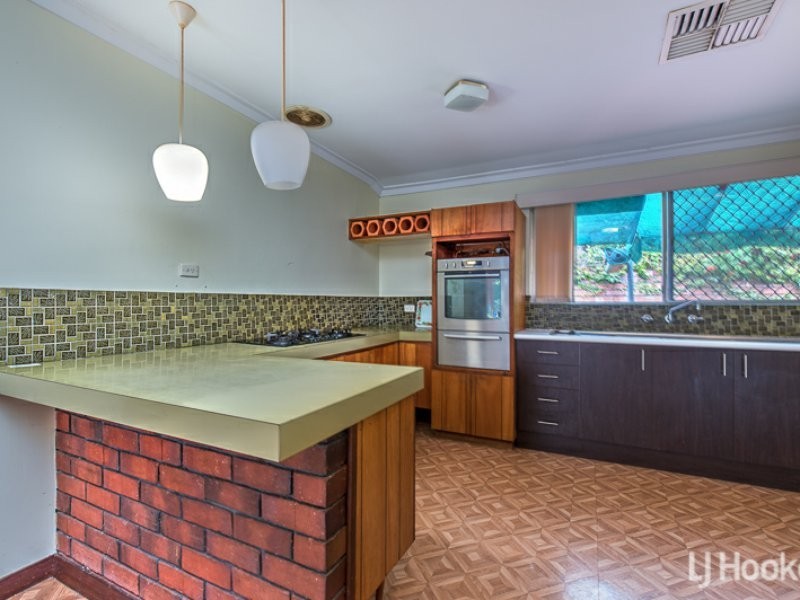 20 Regency Drive, Thornlie WA 6108