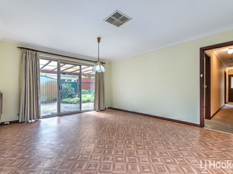 20 Regency Drive, Thornlie WA 6108