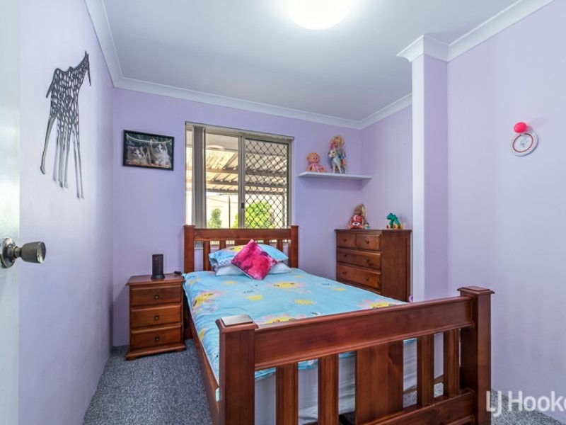8 Bush Close, Beckenham WA 6107