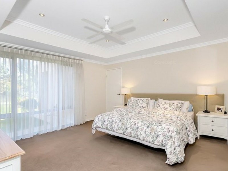 4 Arrowgrass Road, Canning Vale WA 6155