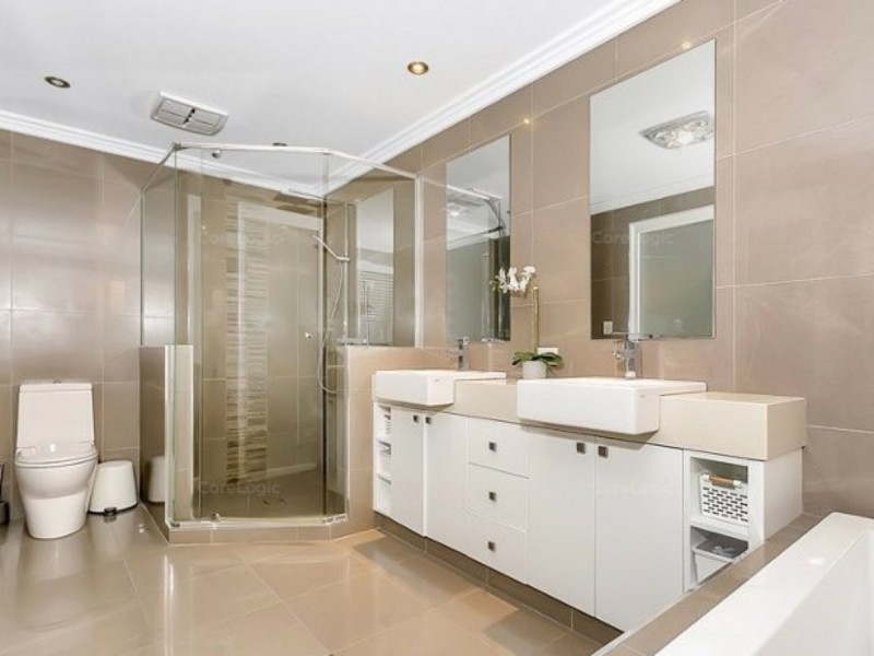 4 Arrowgrass Road, Canning Vale WA 6155