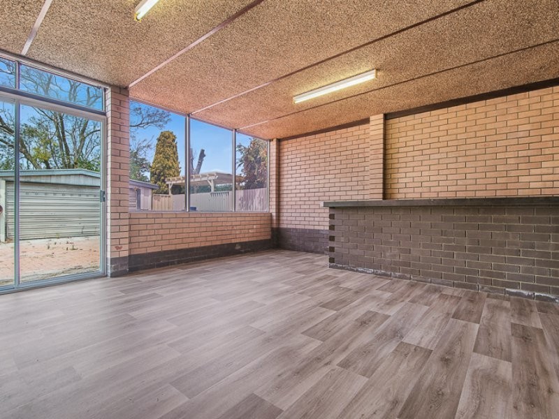 6 Probert Road, Thornlie WA 6108