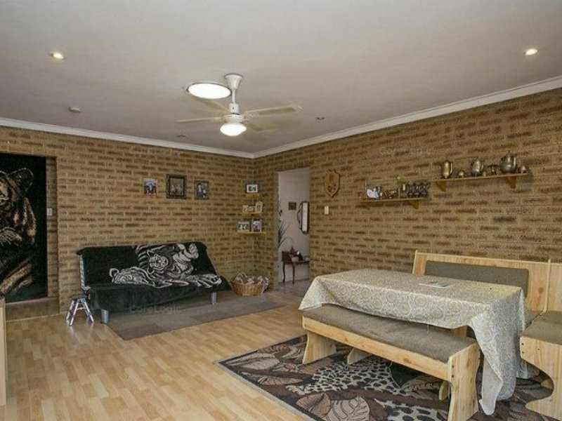 4B Bremer Place, Thornlie WA 6108