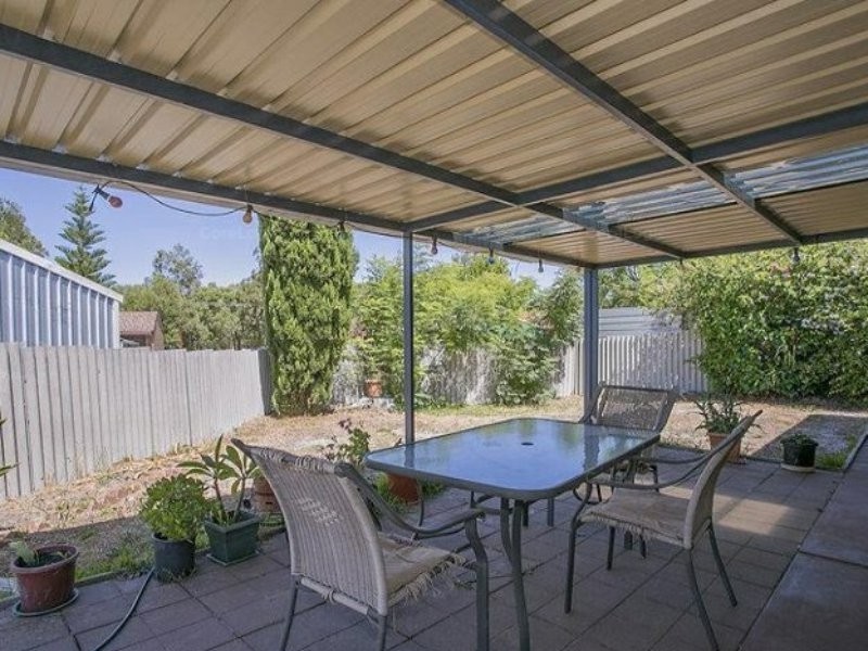 4B Bremer Place, Thornlie WA 6108