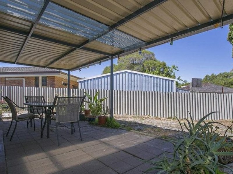 4B Bremer Place, Thornlie WA 6108