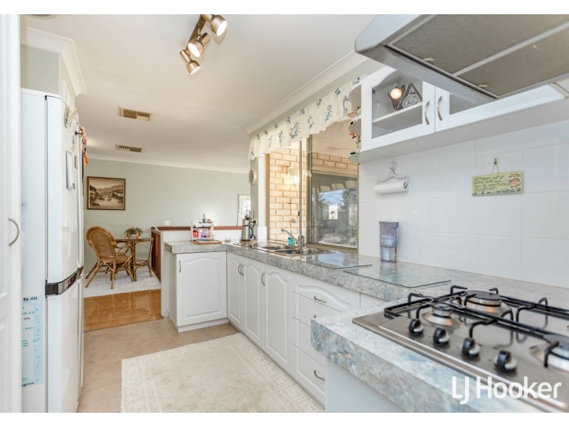 34 Grundy Way, Thornlie WA 6108