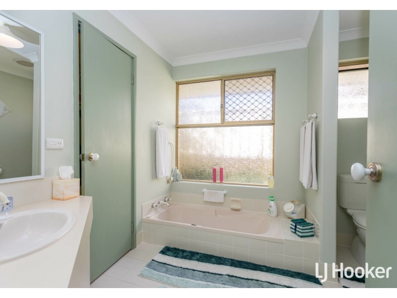 34 Grundy Way, Thornlie WA 6108