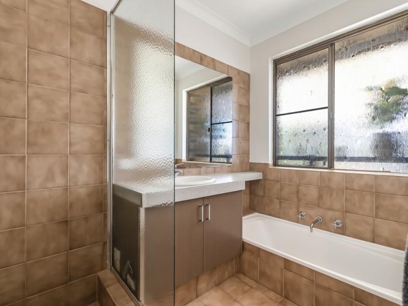 2 Crown Court, Thornlie WA 6108