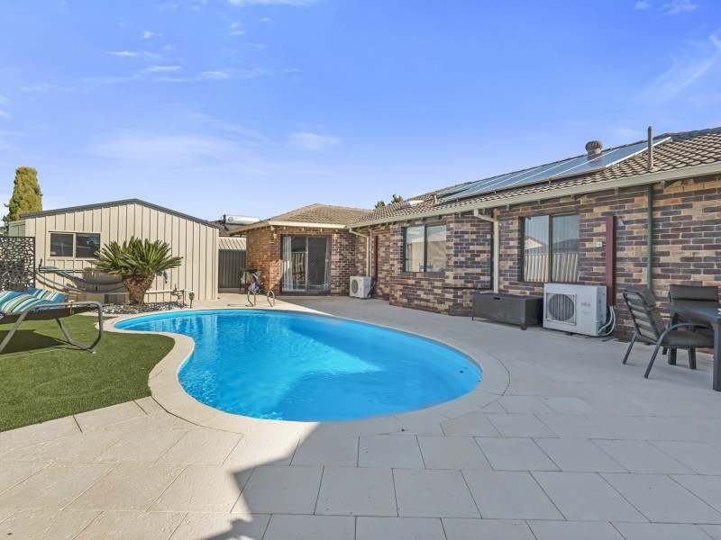 2 Crown Court, Thornlie WA 6108