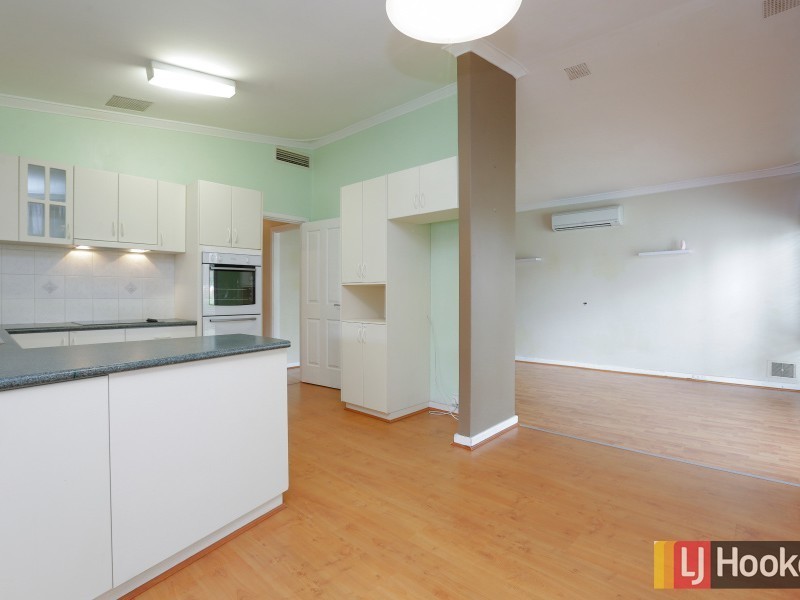 6 Coops Avenue, Thornlie WA 6108