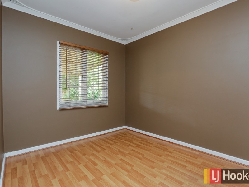6 Coops Avenue, Thornlie WA 6108