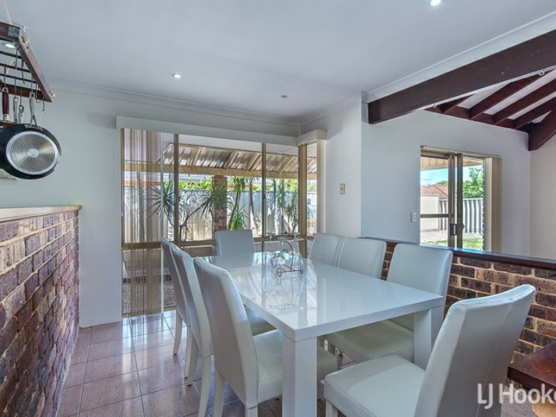 17 Chesterton Drive, Thornlie WA 6108