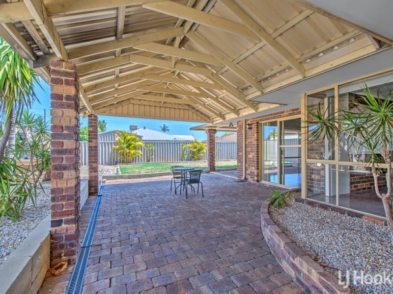 17 Chesterton Drive, Thornlie WA 6108