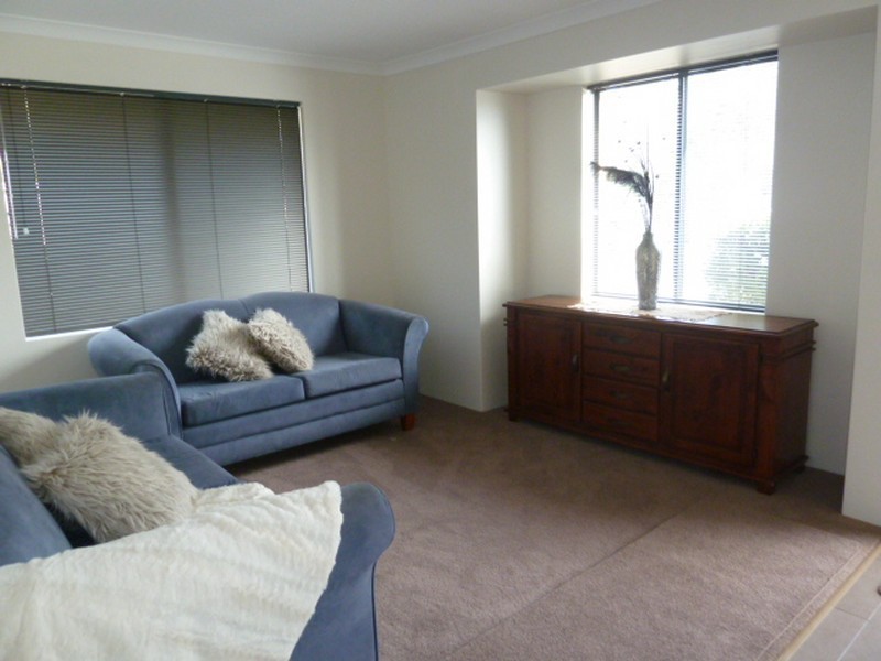 91 Kawana Ave, Maddington WA 6109