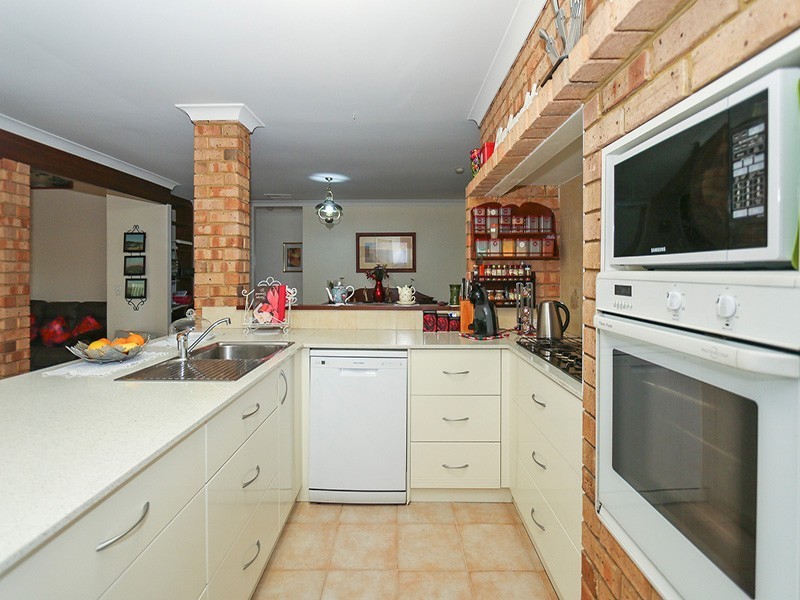 7 Crown Court, Thornlie WA 6108