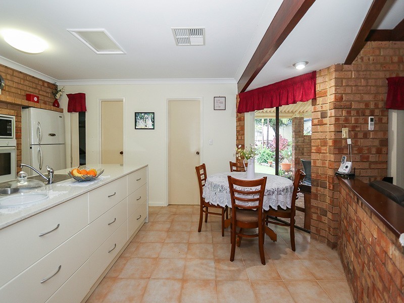 7 Crown Court, Thornlie WA 6108