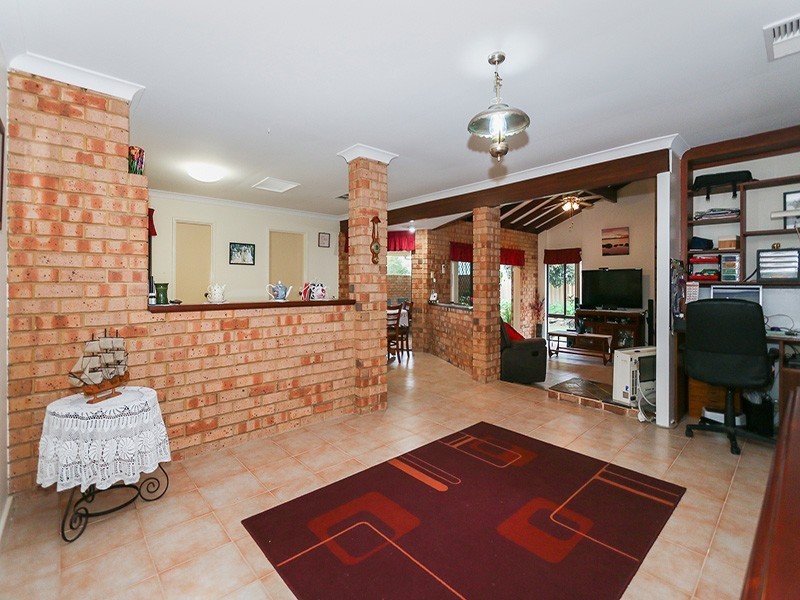 7 Crown Court, Thornlie WA 6108