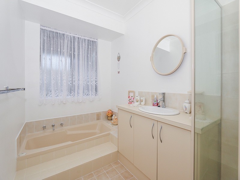 7 Crown Court, Thornlie WA 6108