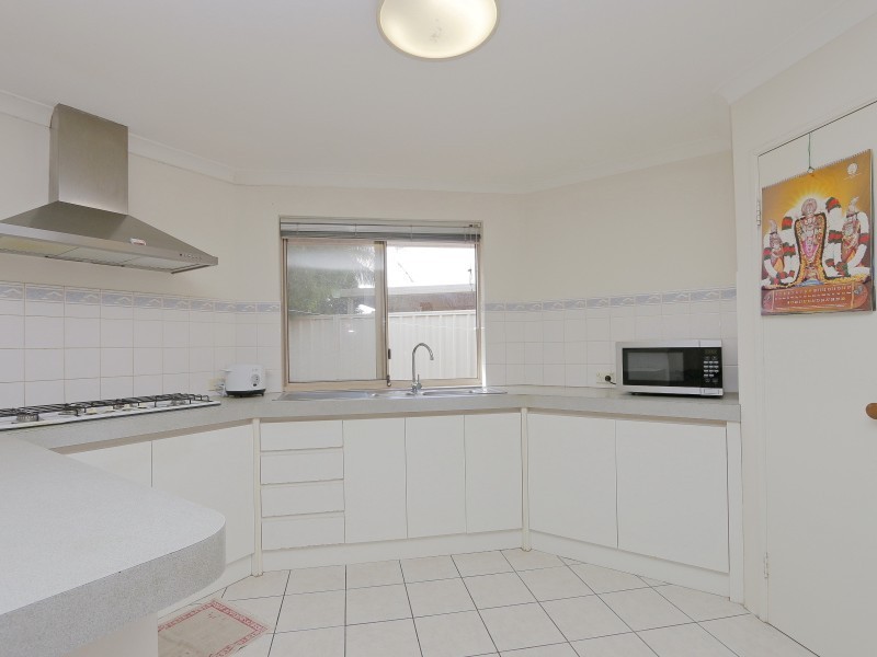6 Colonial Place, Gosnells WA 6110