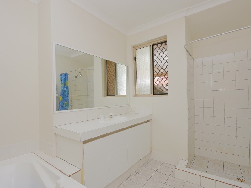 6 Colonial Place, Gosnells WA 6110