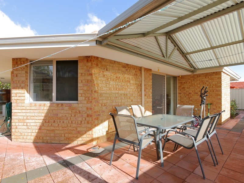6 Colonial Place, Gosnells WA 6110