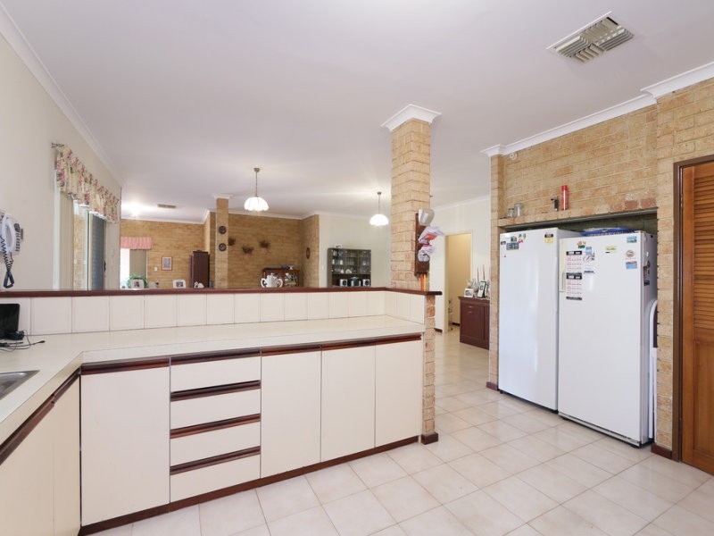 13 Newenden Street, Maddington WA 6109