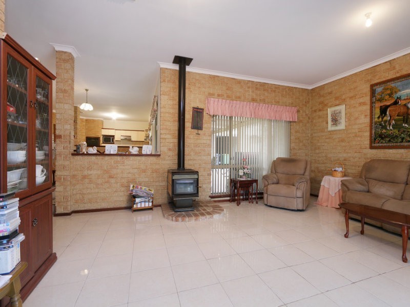 13 Newenden Street, Maddington WA 6109