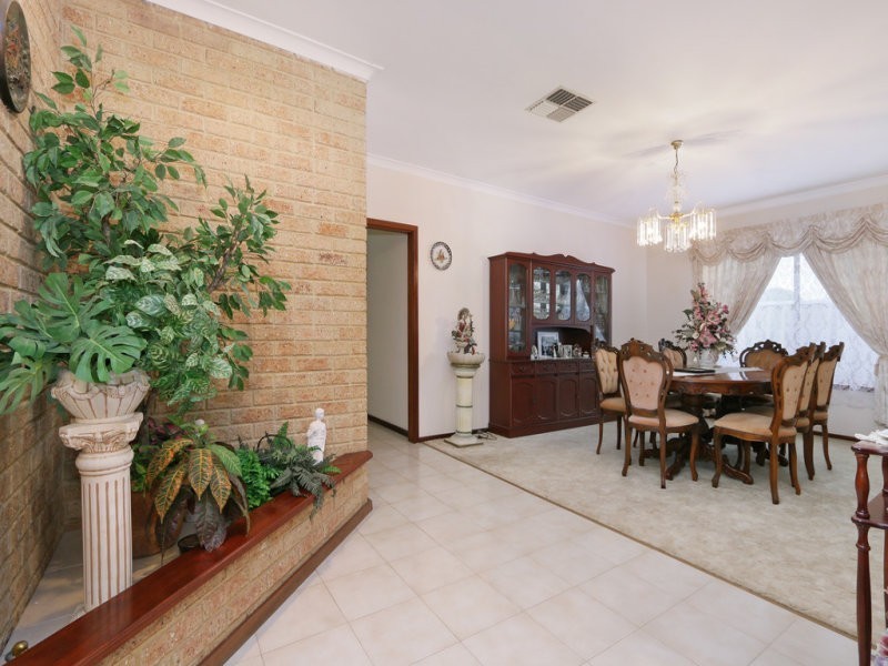 13 Newenden Street, Maddington WA 6109