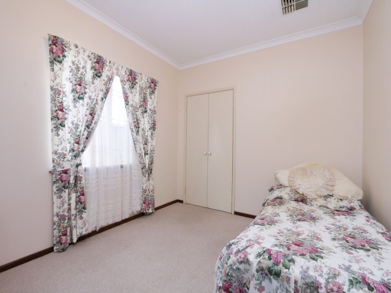 13 Newenden Street, Maddington WA 6109