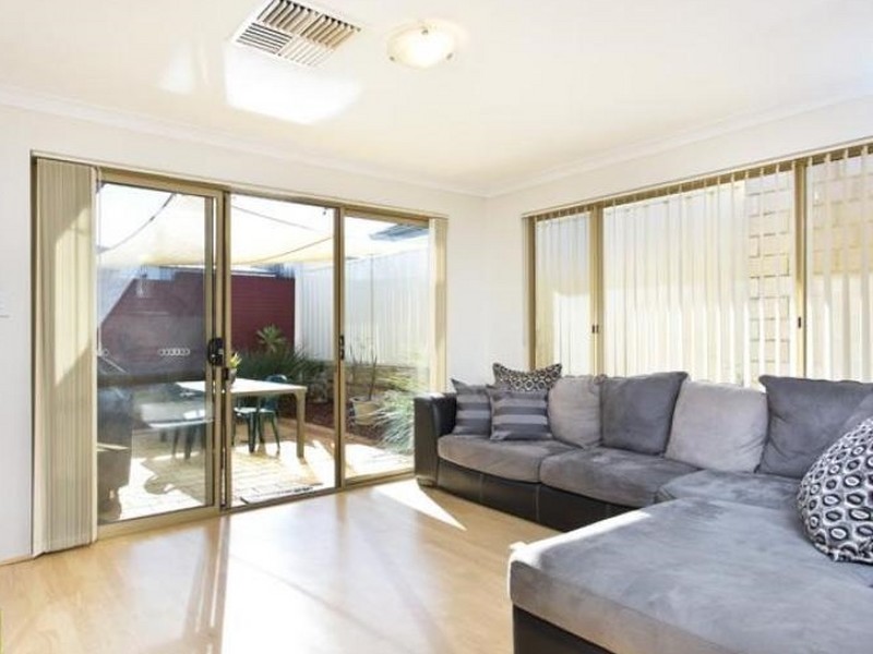 15/93 Owtram Road, Armadale WA 6112