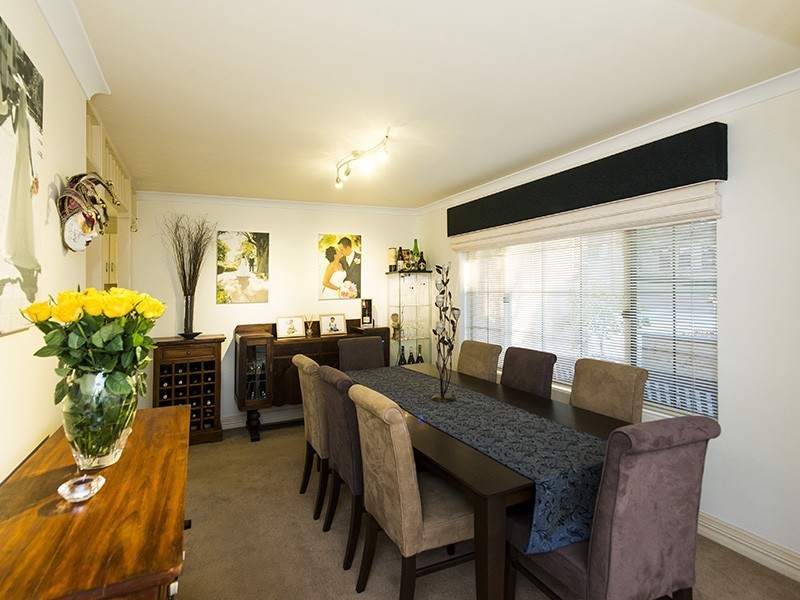 16 Rufford Lane, Canning Vale WA 6155