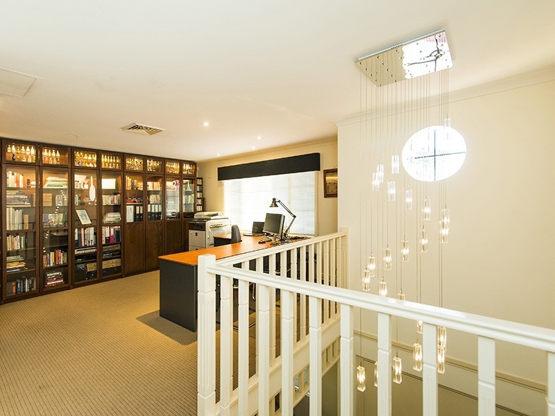 16 Rufford Lane, Canning Vale WA 6155