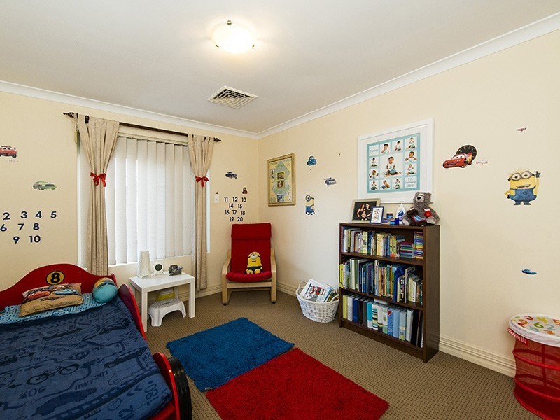 16 Rufford Lane, Canning Vale WA 6155