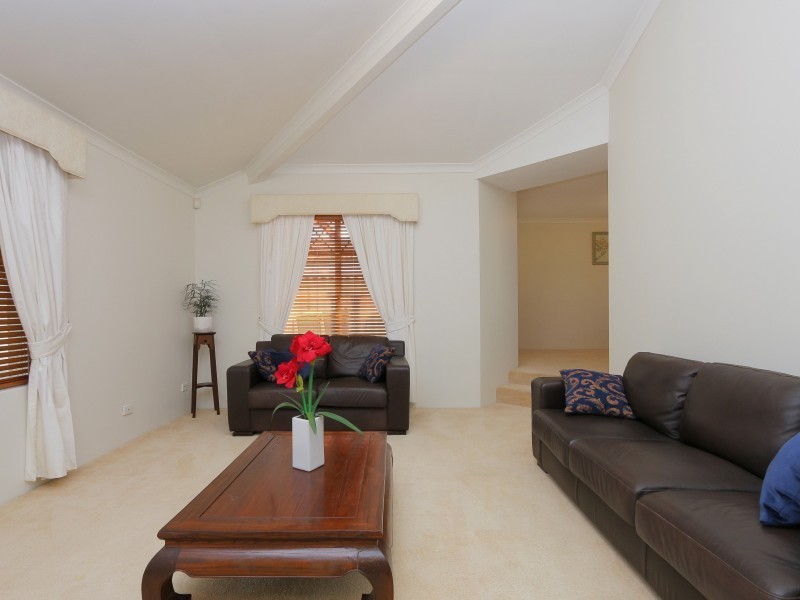 17 Prichard Place, Canning Vale WA 6155