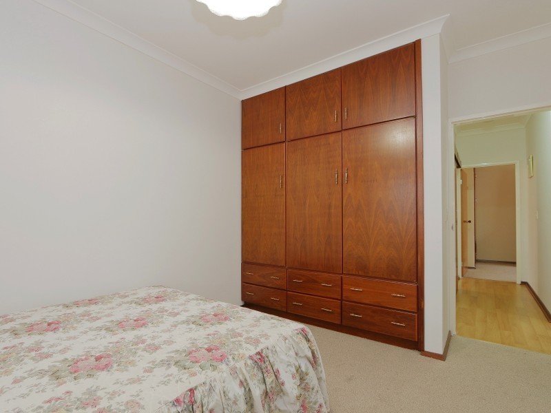 70 Harpenden Street, Huntingdale WA 6110