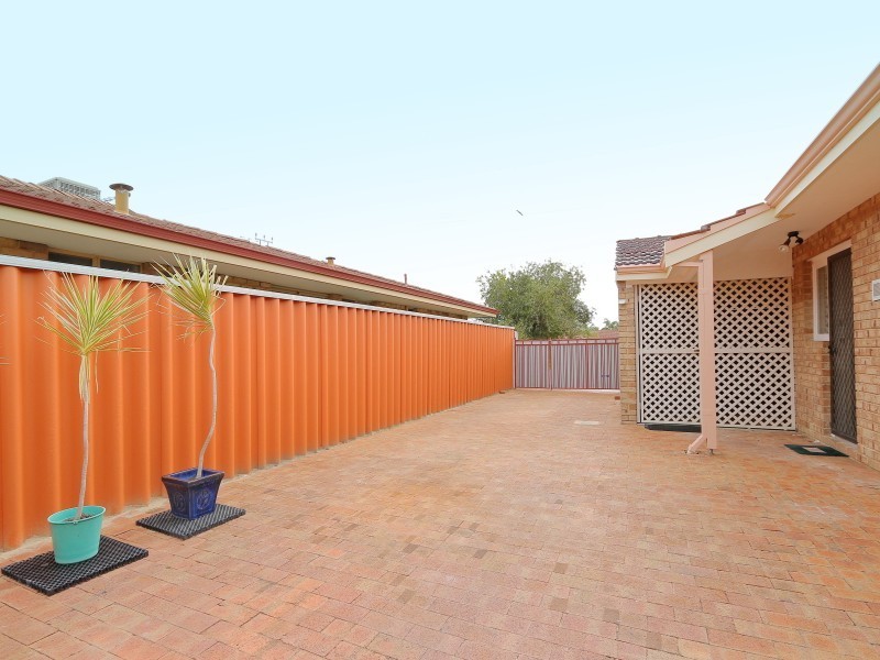 70 Harpenden Street, Huntingdale WA 6110