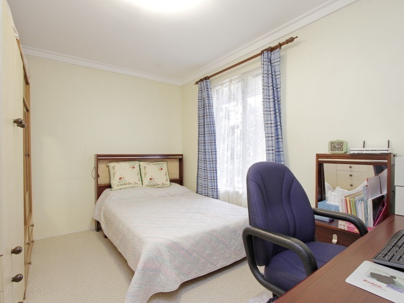 14 McNamara Drive, Thornlie WA 6108