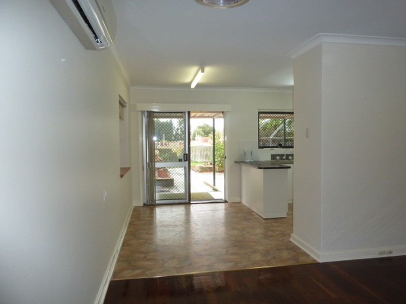 18 Dulwich Street, Beckenham WA 6107