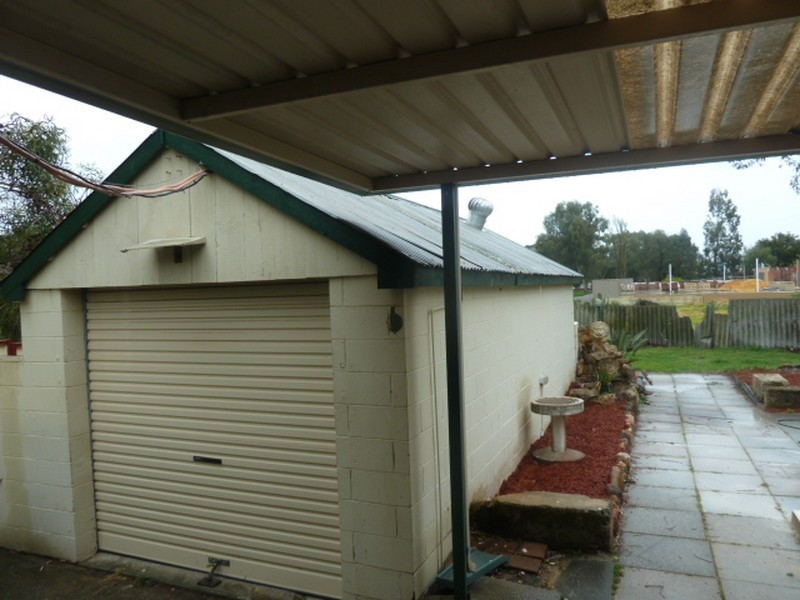 18 Dulwich Street, Beckenham WA 6107